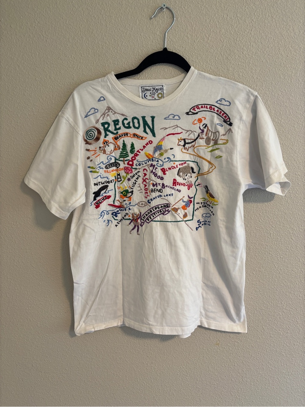 Swan Magic vintage Oregon map embroidered crewneck T-shirt
